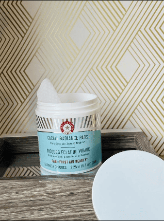 First Aid Beauty Facial Radiance Pads