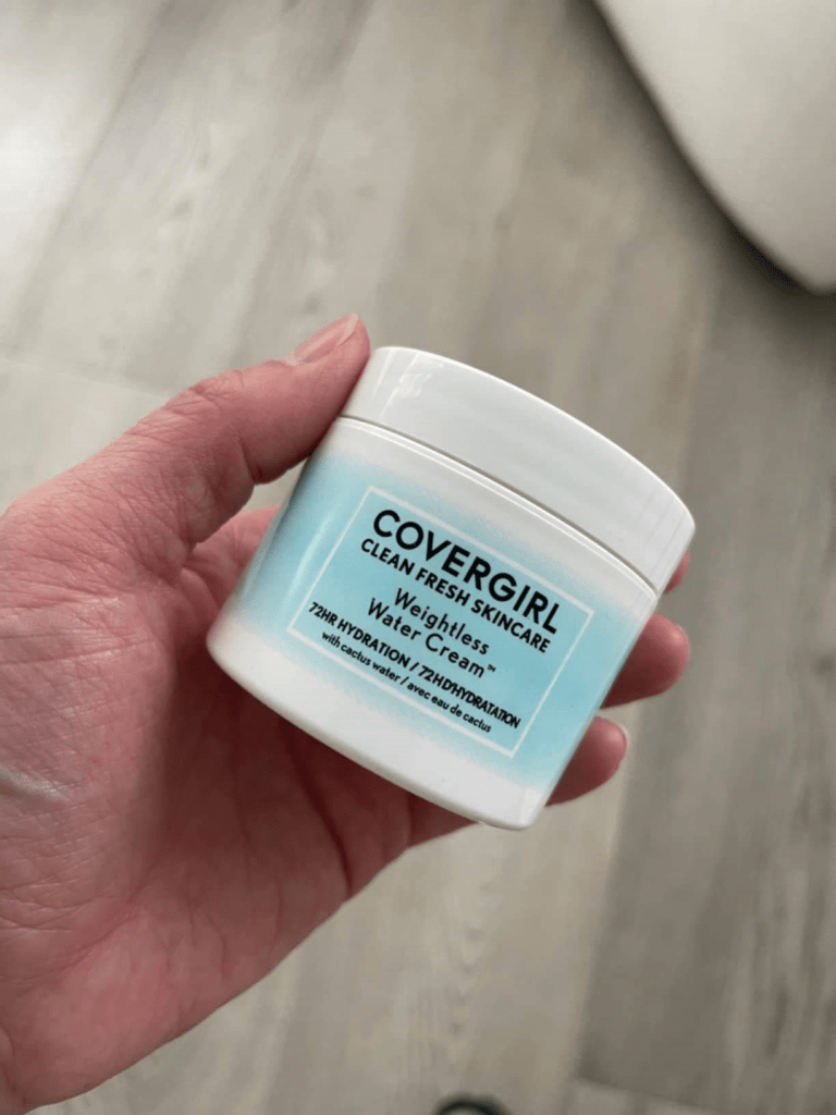 COVERGIRL Weightless Water Cream