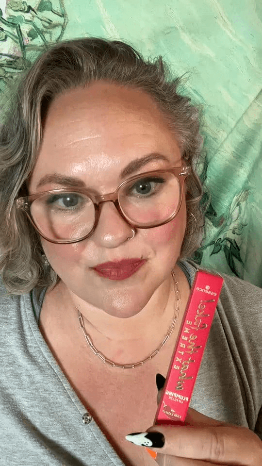 Essence Cosmetics What the Fake! Extreme Plumping Lip Filler
